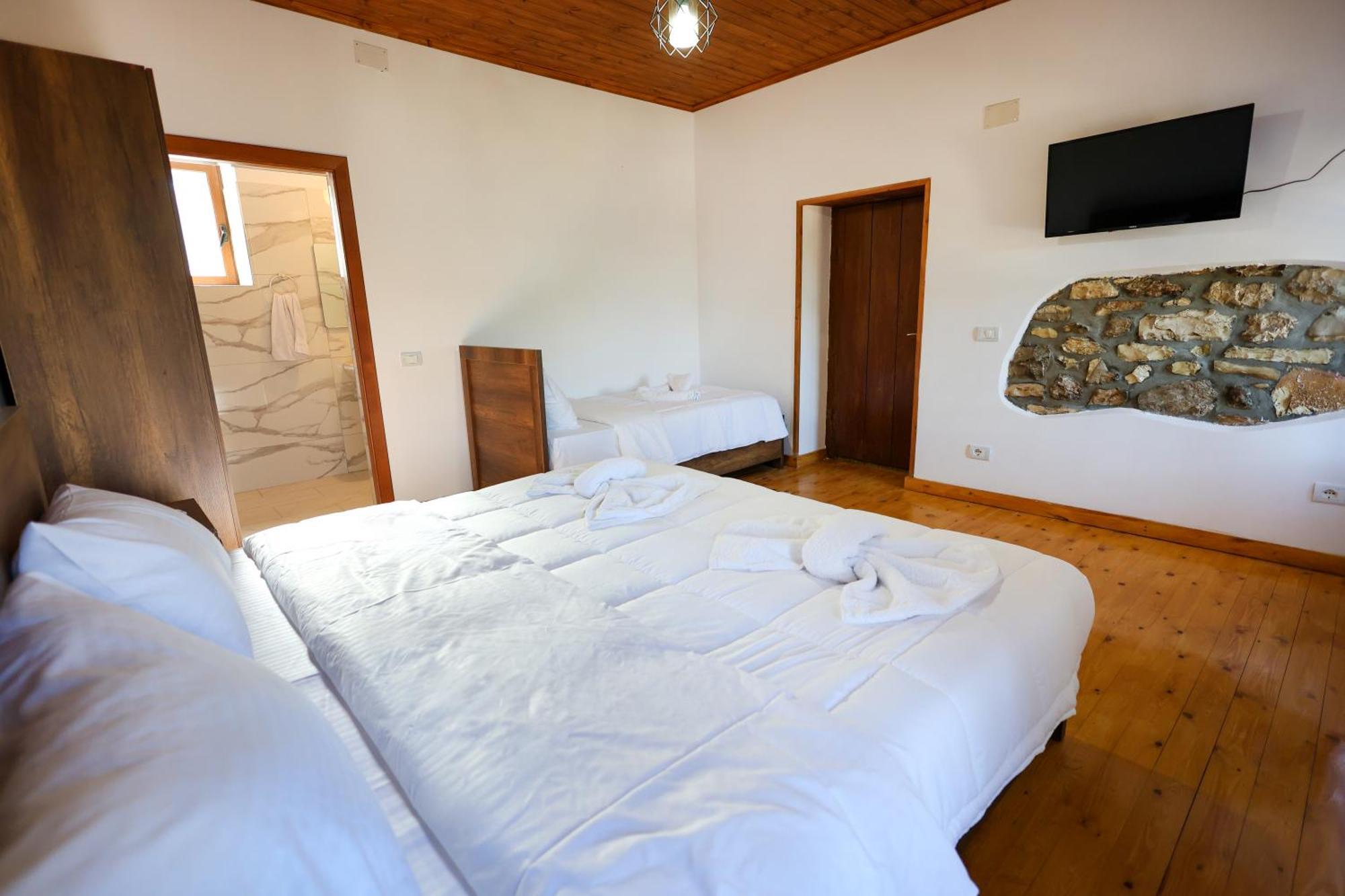 Villa Shpiragu Village Experience Berat Eksteriør bilde