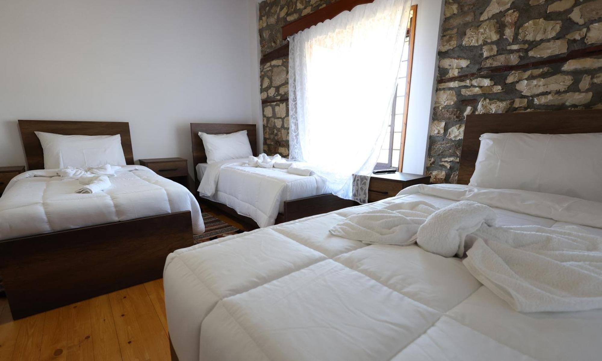Villa Shpiragu Village Experience Berat Eksteriør bilde