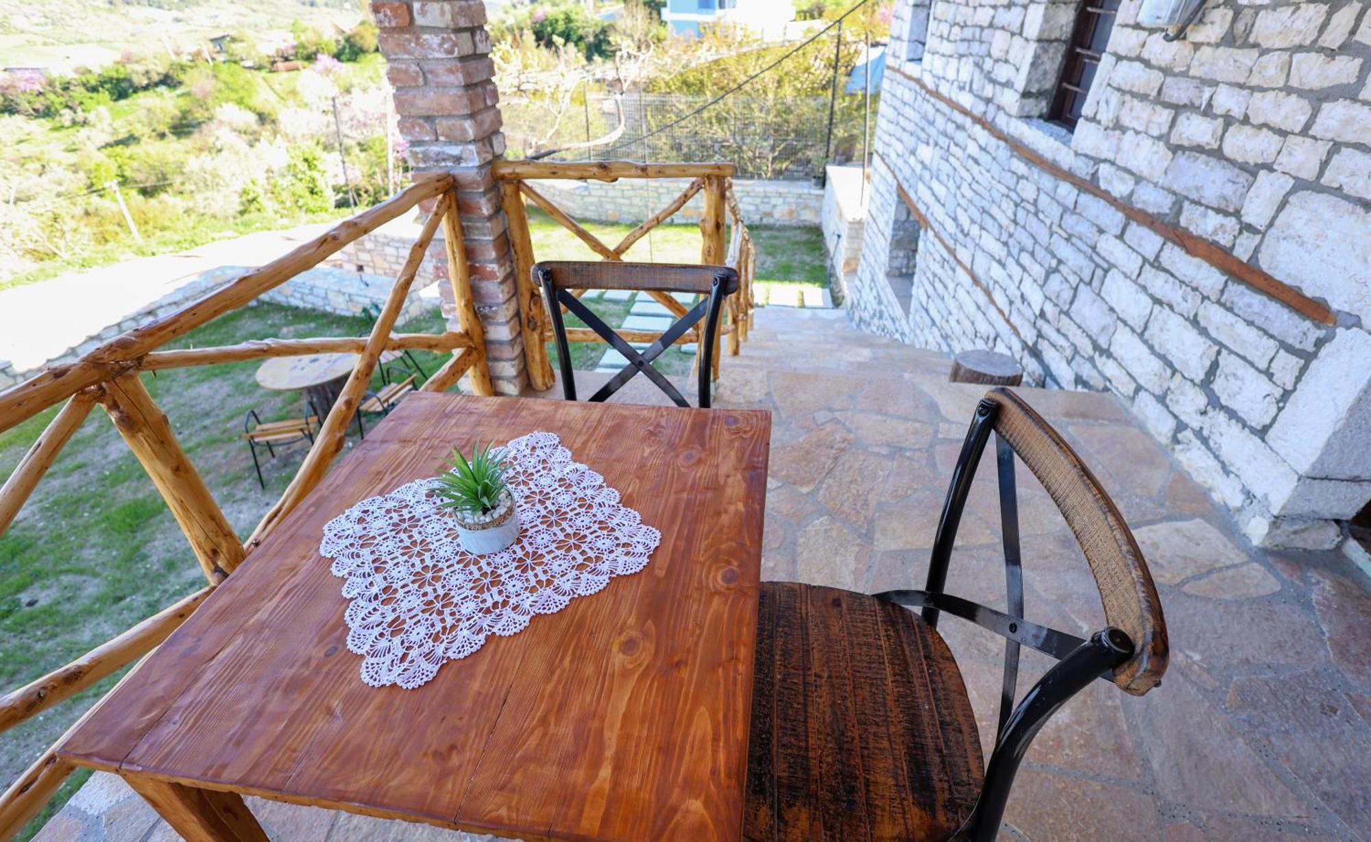 Villa Shpiragu Village Experience Berat Eksteriør bilde